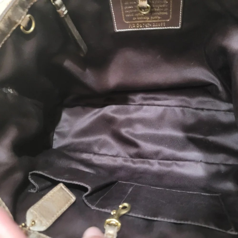 Coach  totes - Picture 9 of 13